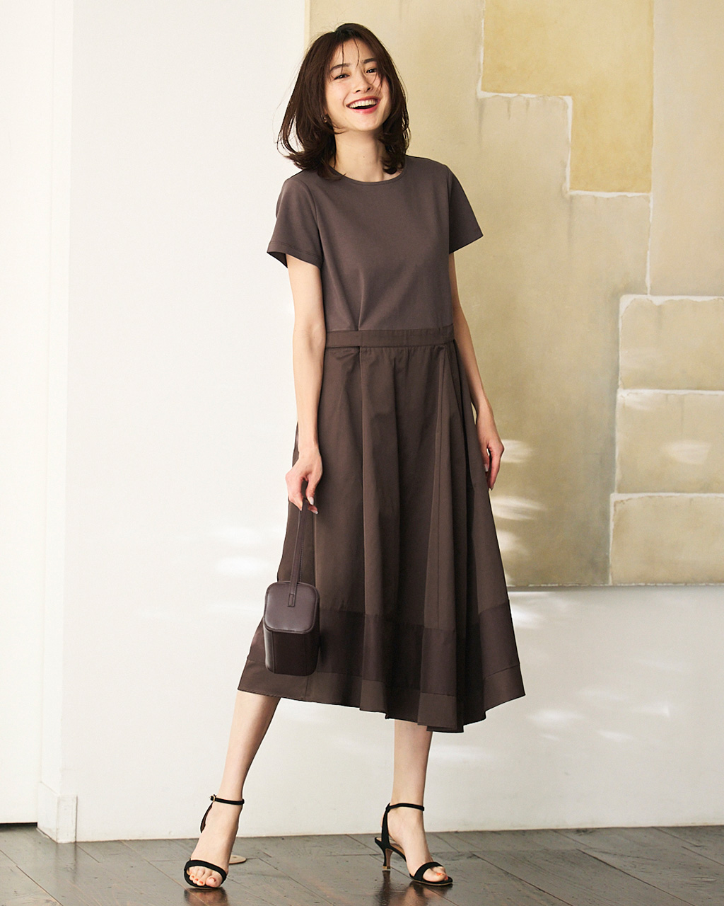 異素材コンビ・アシンメトリーワンピース